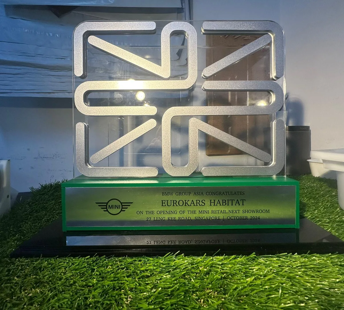 Silver MINI-motif acrylic award for Eurokars Habitat